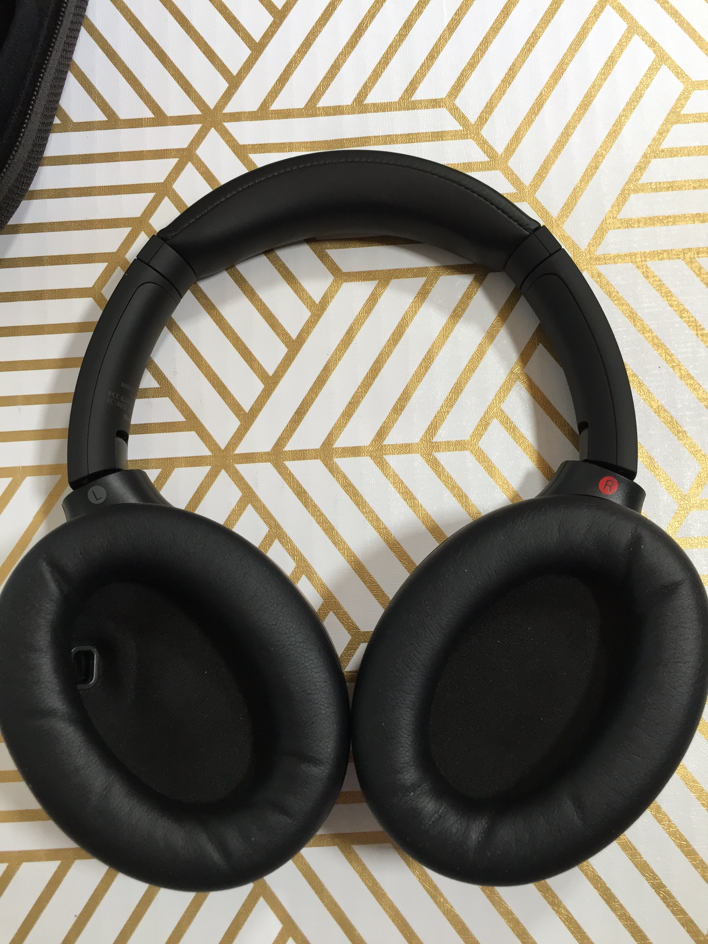 Sony WH-1000XM4 Wireless Noise Canceling Overhead Headphones with Mic., Black (7677091905774)